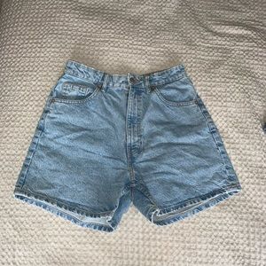 Zara High waisted, mom fitting denim shorts